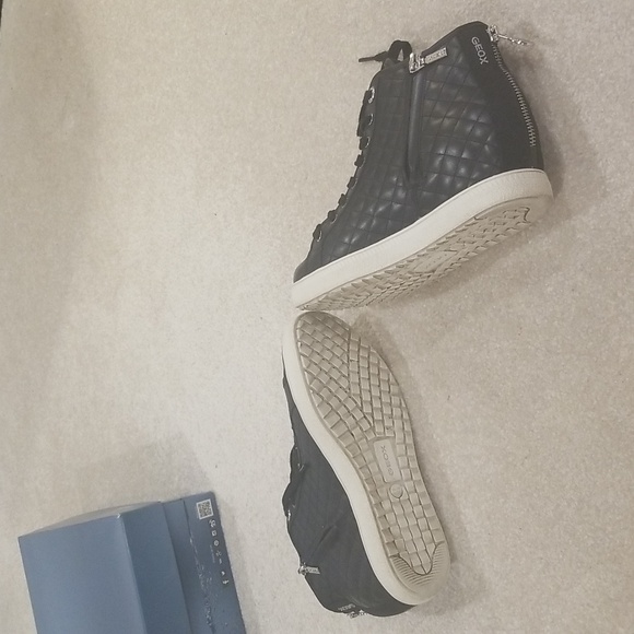 Black ankle Geox Natural Leather Active breathable shoes  Size 8. Italian parent - Picture 4 of 10